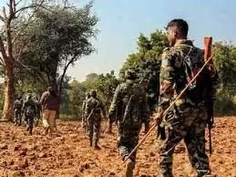 Encounter: दंतेवाड़ा मुठभेड़ में 9 नक्सली ढेर