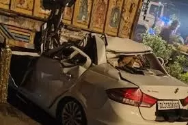 Accident:  ट्रक में घुसी कार, 4 कारोबारियों की मौत