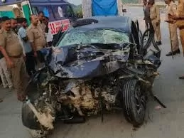 Accident : सड़क हादसे में पति-पत्नी, सास समेत 4 की मौत