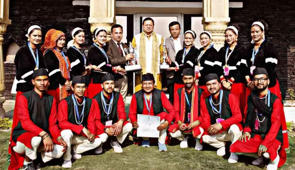 उत्तराखंड की "सांस्कृतिक विरासत एवं साहसिक खेल" झांकी ने गणतंत्र दिवस पर मचाई धूम