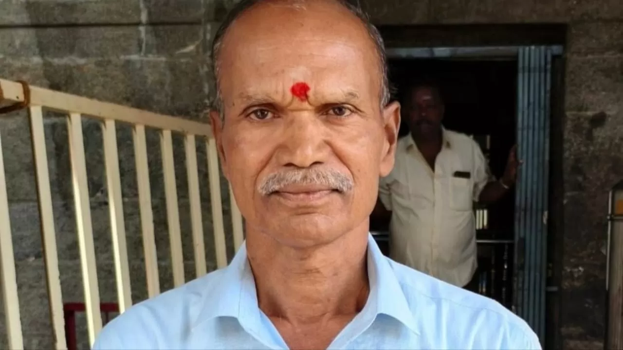 रिटायर्ड फौजी ने बेटियों से तंग आकर मंदिर को दान कर दी 4 करोड़ की संपत्ति, बोले- अब चैन से जीना चाहता हूं